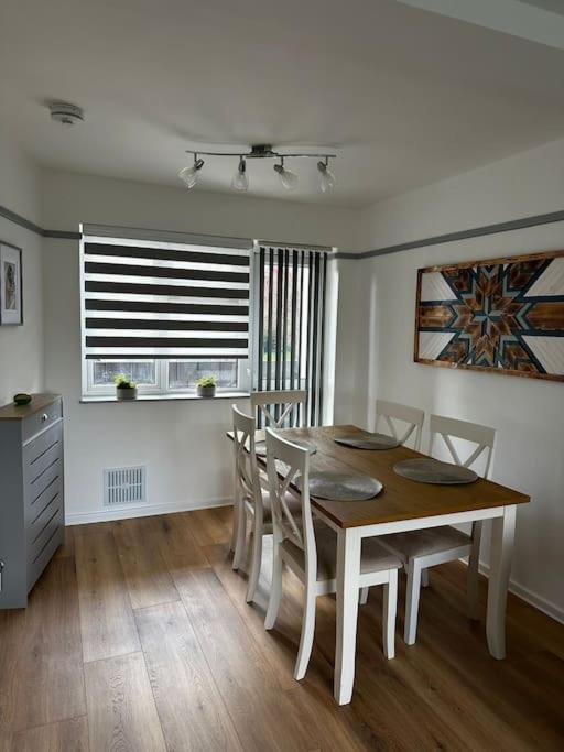Oxfords 5 Star Lux 2 Bedroom Flat Near Jr 5 Pax, Permit Parking Esterno foto